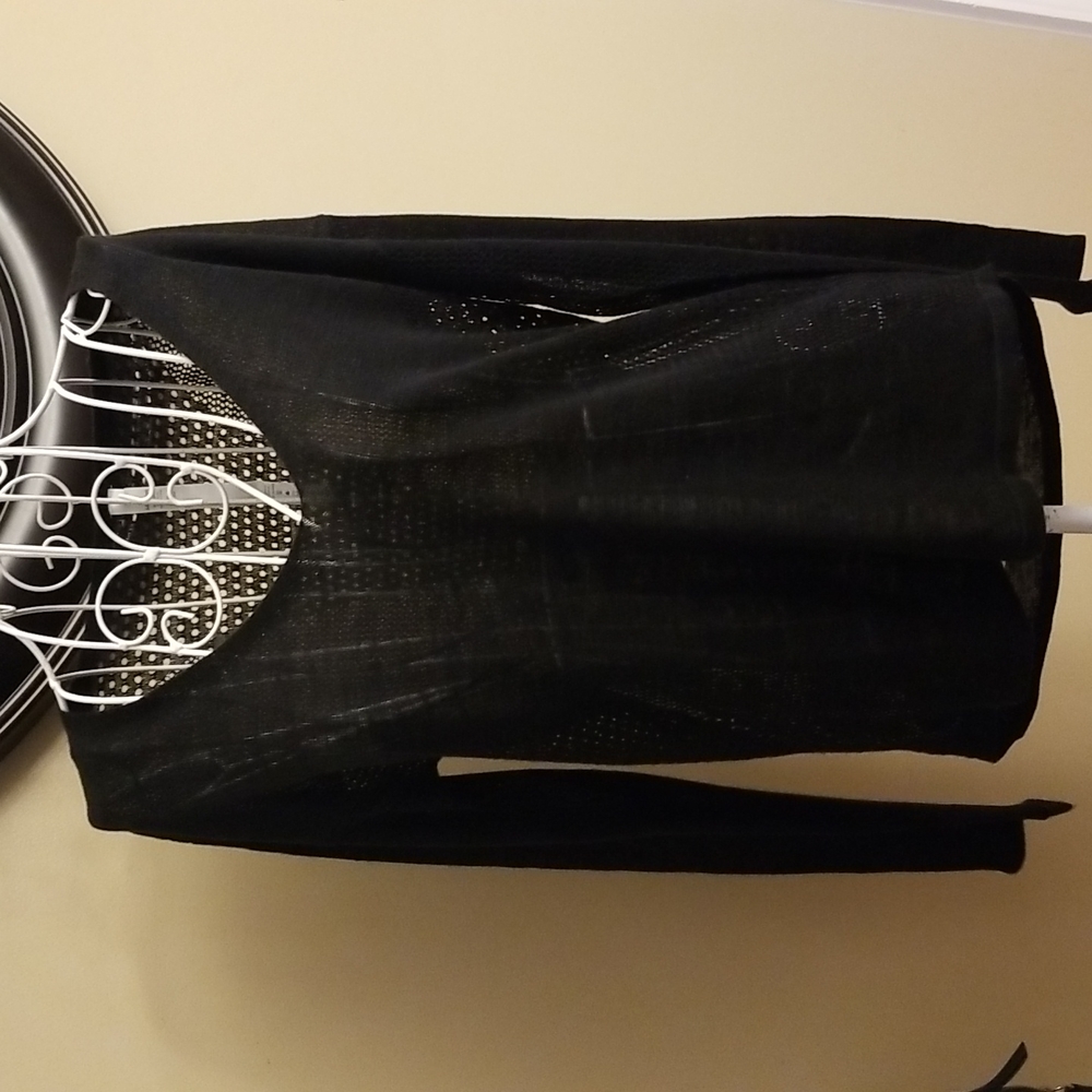 Black Lululemon pullover top